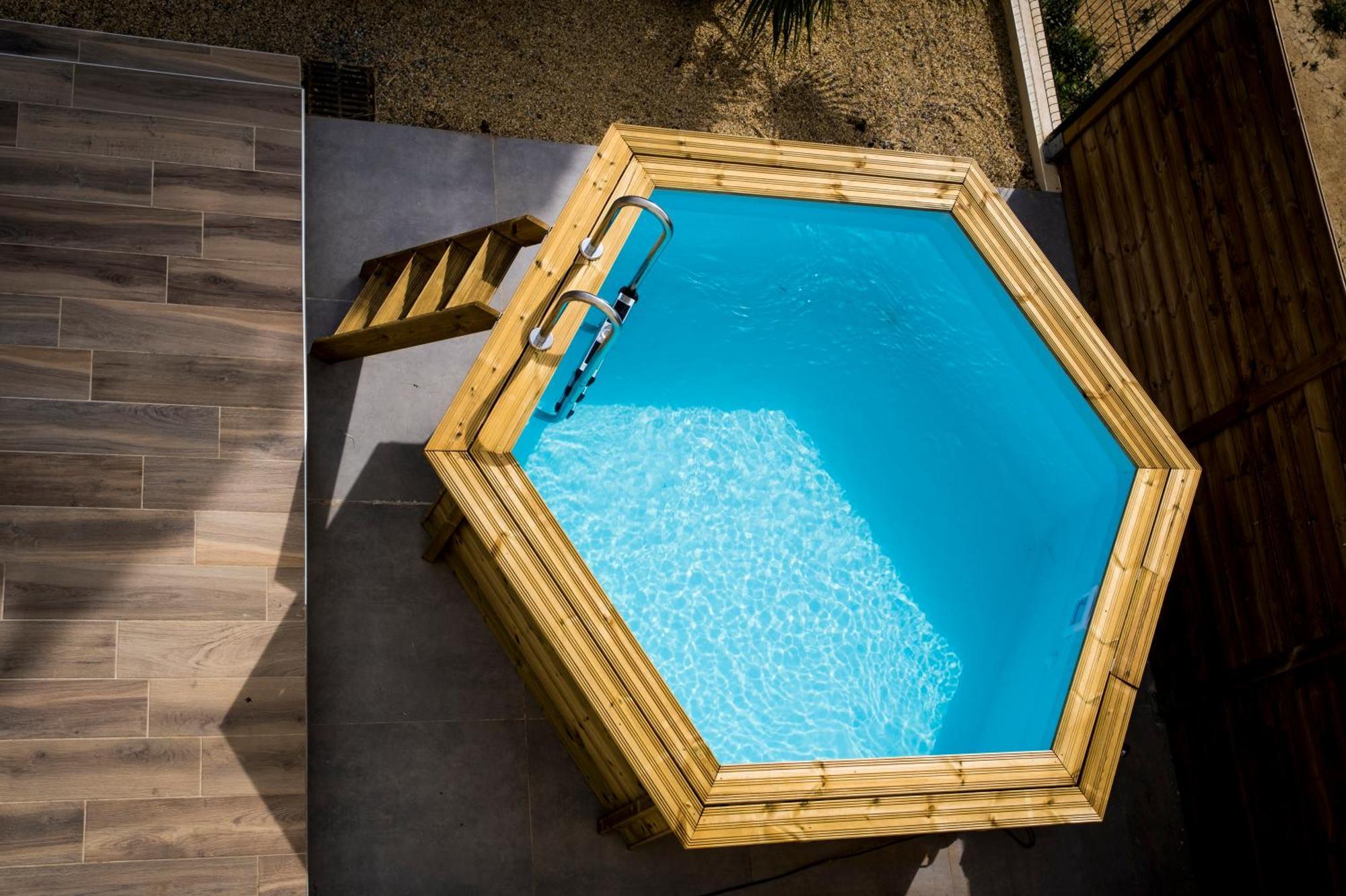 Domaine De Merins, 10 Couchages Avec Piscine, Face A La Riviere, A 4Km De La Plage Флёри Экстерьер фото